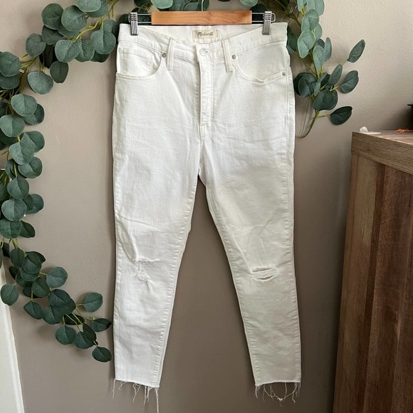 Madewell Denim - MADEWELL 9" Skinny Pure White Knee-Rip Edition Size 30 casual summer spring